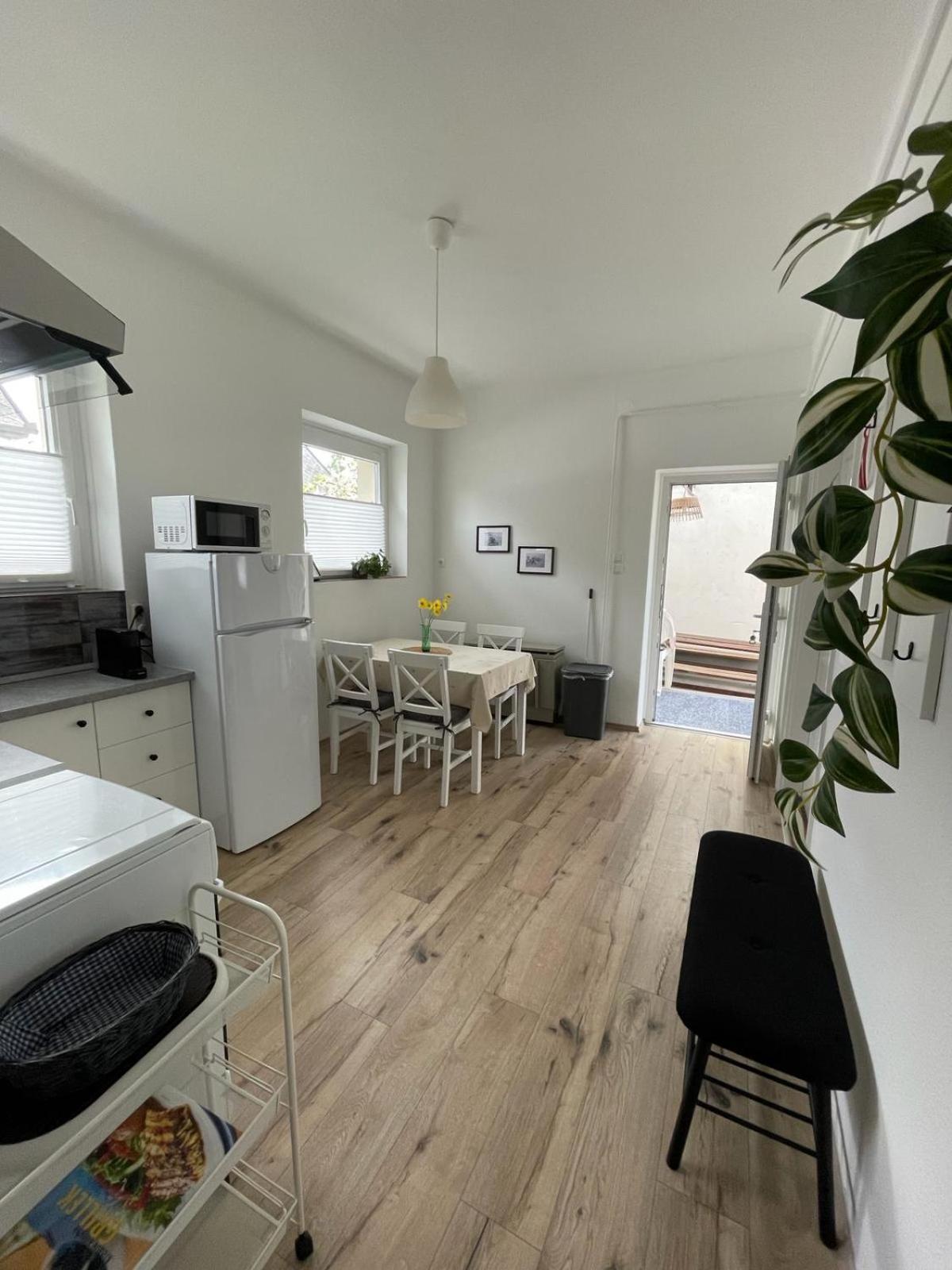 Ferienwohnung Attila Vendeghaz Balatonboglár Exterior foto